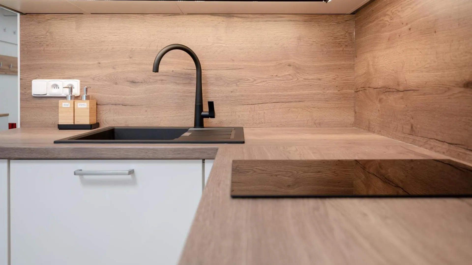 Seifertova Apartments By Willstay Prague